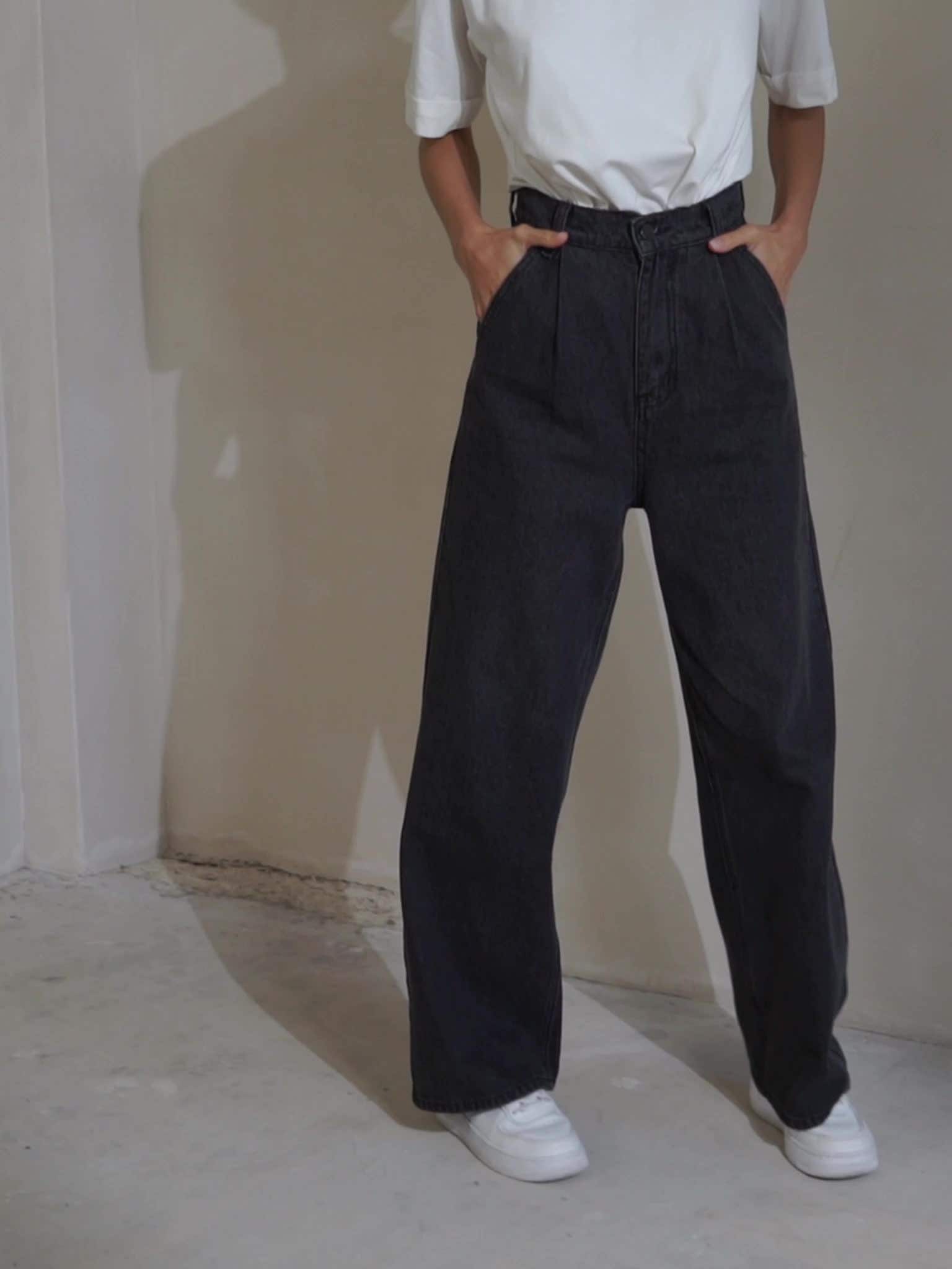 LICHI - Online fashion store :: High-rise wide-leg jeans